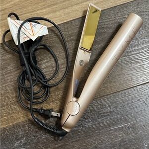 Tyme SinglePass Flat Iron in Rose Gold - Sleek Straightener